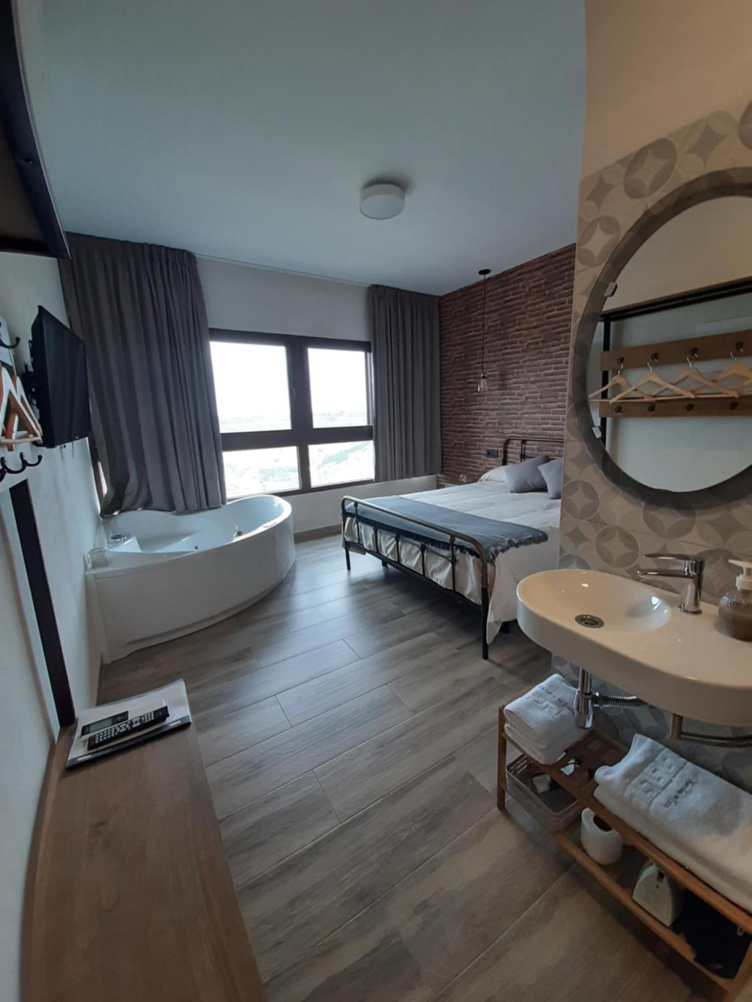 Casas Rurales Maribel - Complejo Moradas Del Cerro 2 - Suites Con Jacuzzi En Alcala Del Jucar Casas del Cerro Pokój zdjęcie